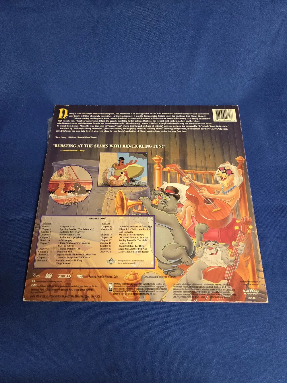 Disney Aristocats Illustrated Cat Vinyl with Purple Sleeve